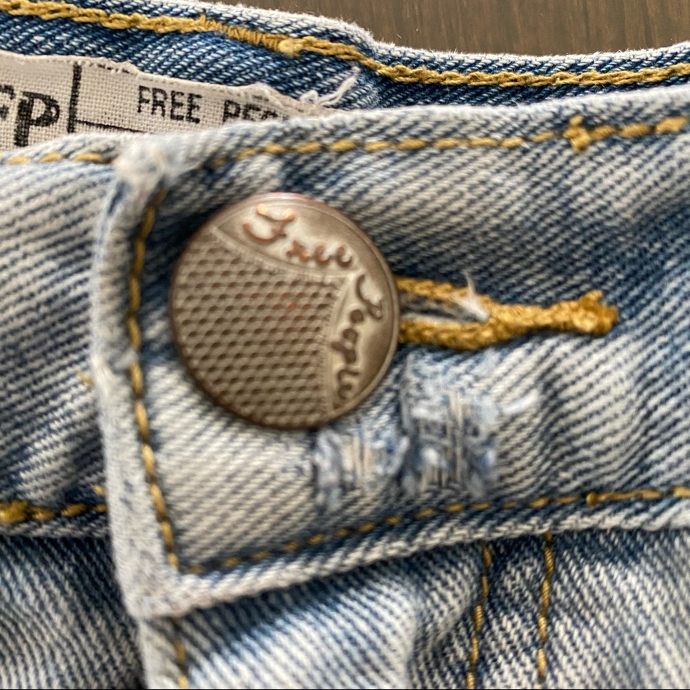 Free People  Distressed Jean Shorts 26 - Picture 6 of 8